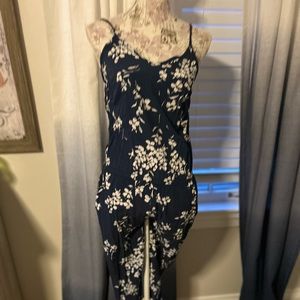 Gap jumpsuit adjustable straps navy with white floral